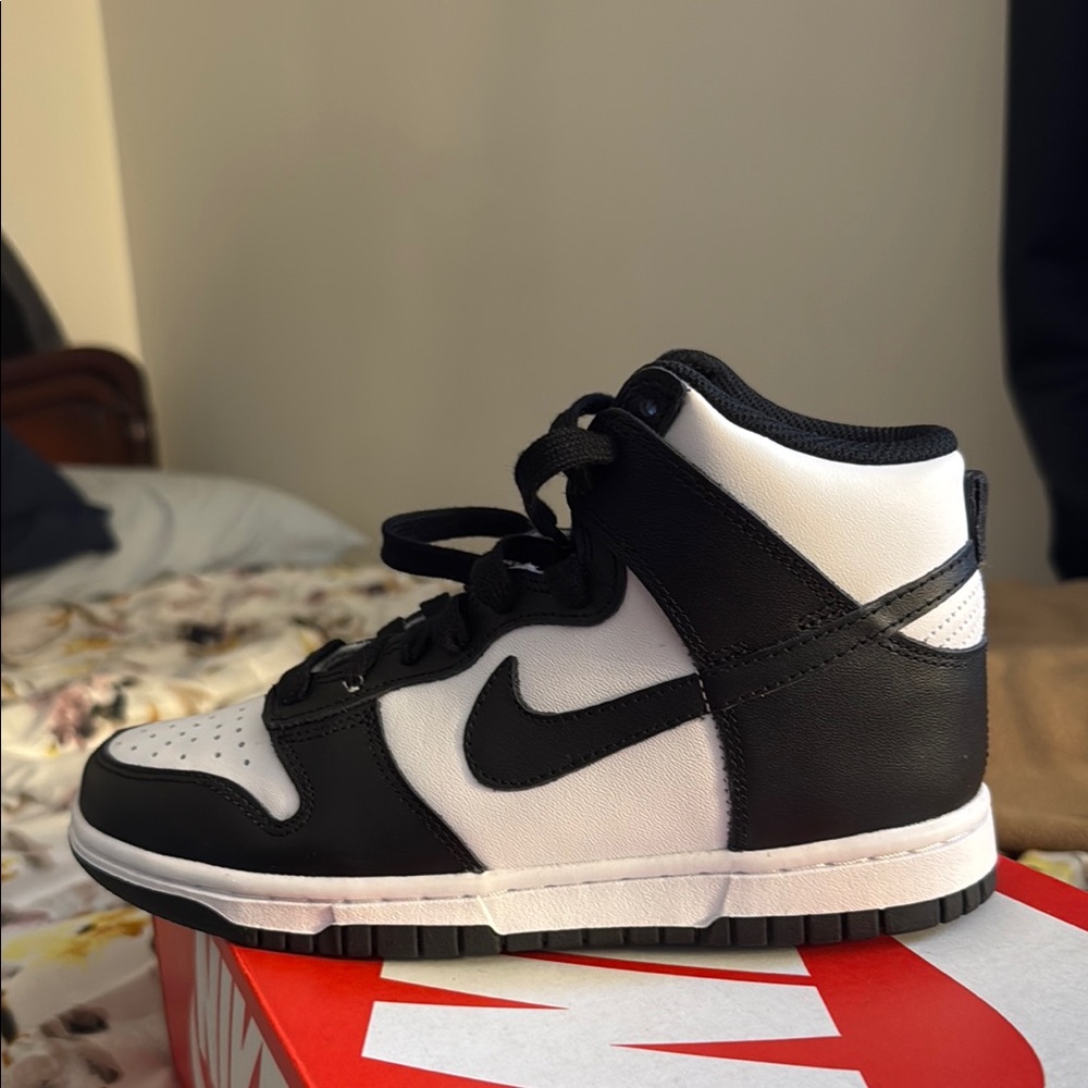 Nike Kids Black and White Sneakers